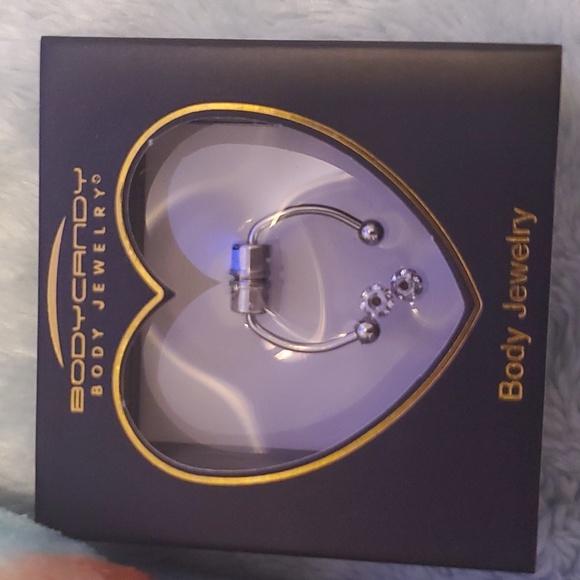 Two magnetic septum piercings!! BRAND NEW! NEVER OPENED!! - Picture 9 of 9